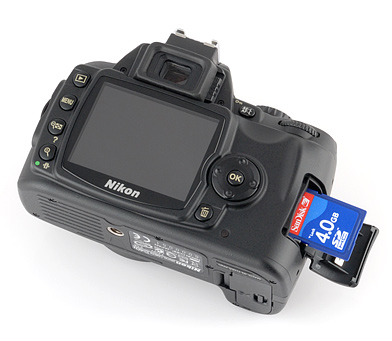 Illustration for article titled Nikon Spruces Up Its D40, Now the 10.2-Megapixel D40x